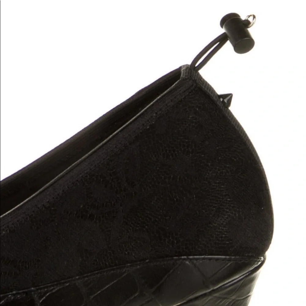 Cole Haan Alligator Women’s Lace Trim Embellishment Pumps Size 8 NWT